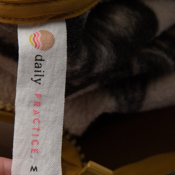 Anthropologie Daily Practice Fleece Jacket Floral Cream Black Yellow Size Medium - Picture 4 of 8